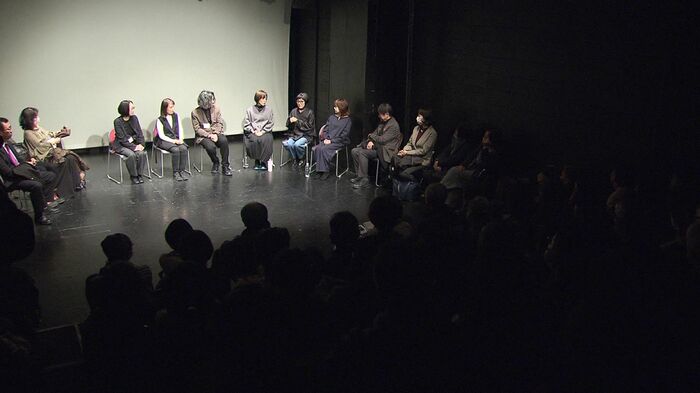 大勢のファンや関係者も集まる