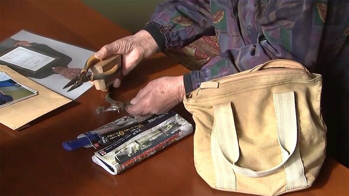 村上さんが漁具の修復に使用していた道具