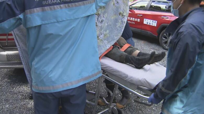 「どこにいるか分からない」キノコ採りで道に迷い行動不能に　15人態勢で朝から捜索を再開　76歳男性を救助　足に軽いけが　長野・須坂市｜FNNプライムオンライン