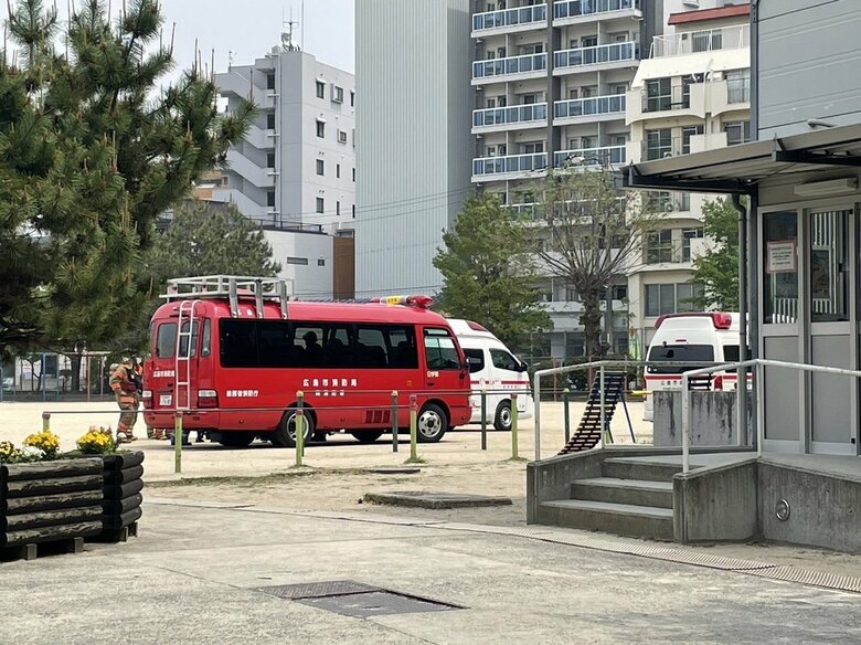 【速報】倉庫火災　近くの小学校で避難児童が体調不良訴え　広島市西区｜FNNプライムオンライン