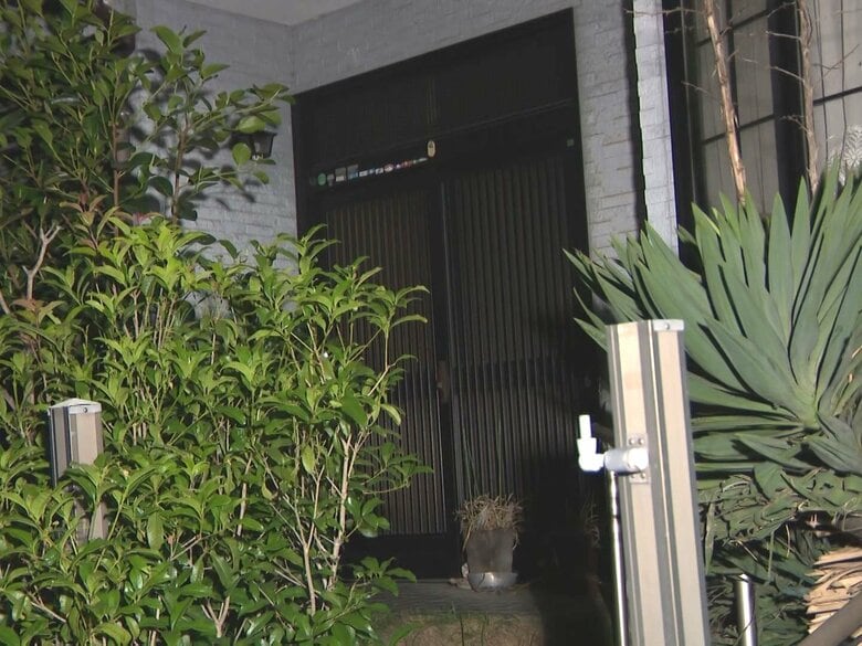 リビングでミイラ化した状態…同居する86歳母親の遺体を放置か 53歳無職の息子を死体遺棄容疑で逮捕｜FNNプライムオンライン