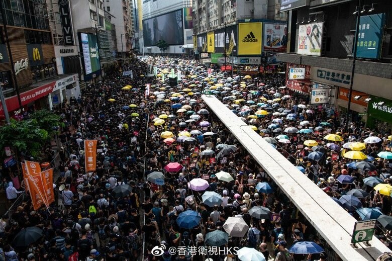 100万人デモからまもなく1年。中国の圧力の中、再びデモは起きるか(ウェイボより)