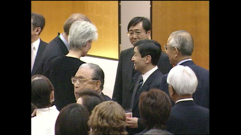 開会式レセプションで国際親善に努められる皇太子さま