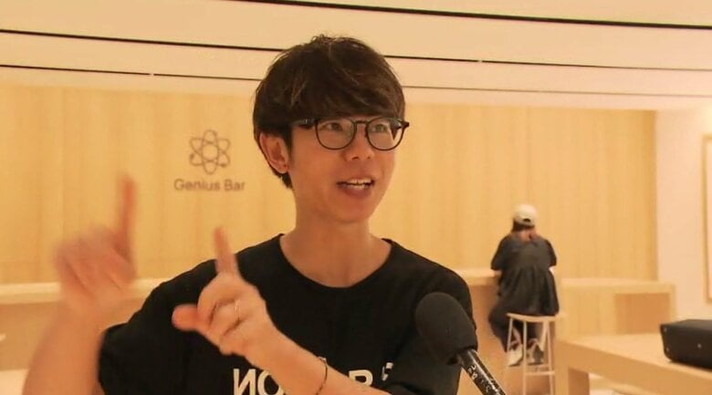 映像制作の仕事をしている30代男性