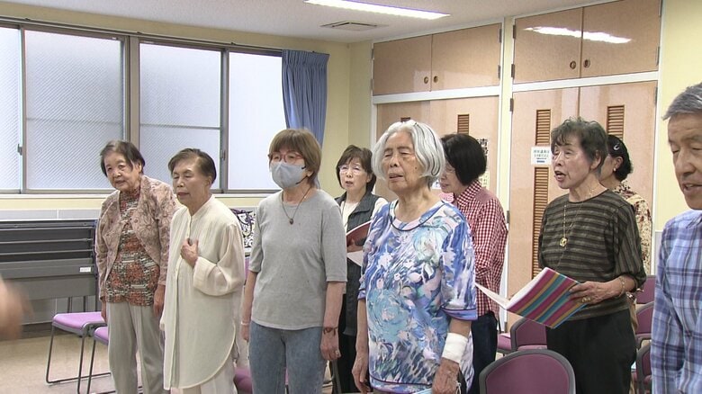 被爆者らで結成された合唱団「ひまわり」