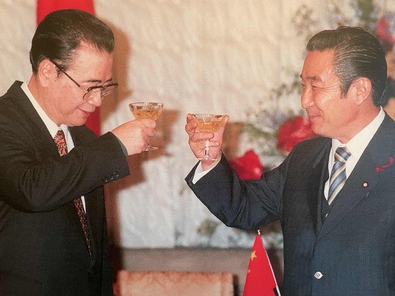 李鵬首相と橋本龍太郎首相　青木氏が所属する竹下派（当時）は中国との関係も深かった