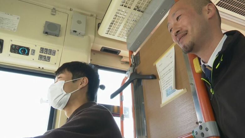 会社説明会でバス運転体験