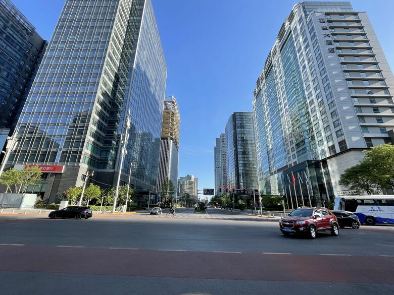 北京中心部の高層ビル　日本企業も軒を連ねる