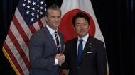 小泉防衛大臣がアメリカのヘグセス国防長官と会談　日米同盟強化へ　豪NZとも協議　「もがみ」型護衛艦で協力を