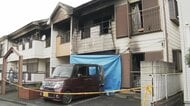 アパート火災で消防車など8台出動　母親と息子2人が暮らす部屋で1人死亡　連絡取れない母親か　埼玉・富士見市