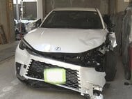 飲酒で正常な運転困難か…車でバス停に突っ込み女性に大ケガさせ逃げた疑い 自称ネイリストの50歳女を逮捕