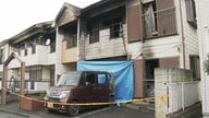 アパート火災で消防車など8台出動　母親と息子2人が暮らす部屋で1人死亡　連絡取れない母親か　埼玉・富士見市