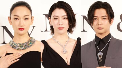 三吉彩花 大胆な胸元に輝く“100カラット超え”ジュエリー「似合う女性に急いでなりたい」 千葉雄大・冨永愛らが豪華共演