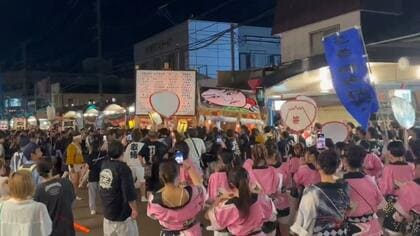 新潟・阿賀野市の水原まつりで灯籠とアーケードの柱に挟まれて18歳の男子高校生が死亡　2人がケガで救急搬送
