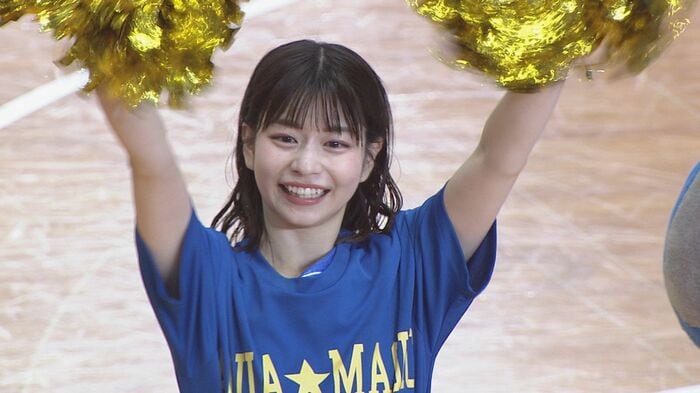 笑顔でファンを見送るNAGOMIさん