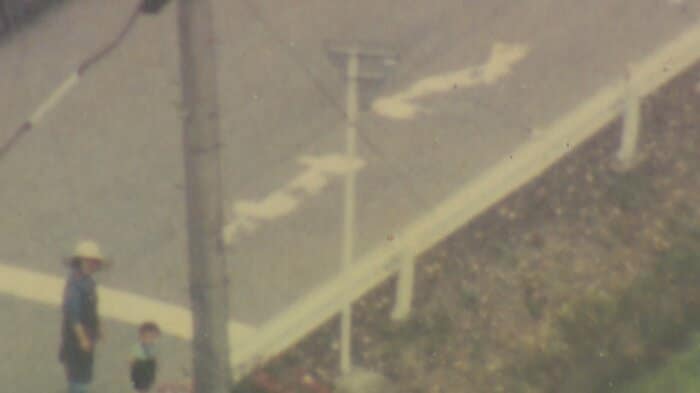 1993年の写真　当時は「止まれ」の標識しかなかった