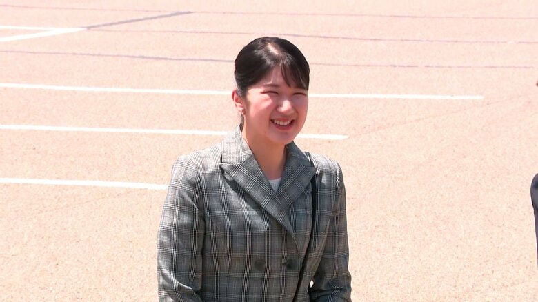 【速報】愛子さまが能登の「道の駅」へ　被災店舗の仮設商店街視察　チェックのジャケット姿　訪問2日目｜FNNプライムオンライン