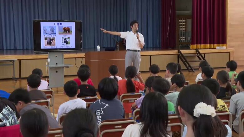 クマの専門家による特別授業「人の食べ物覚えるとずっと出没」　岩手・北上市の小学校｜FNNプライムオンライン