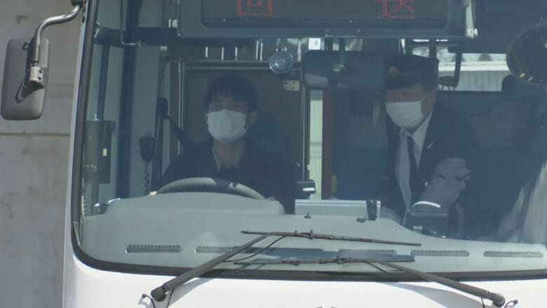 会社説明会でバス運転体験