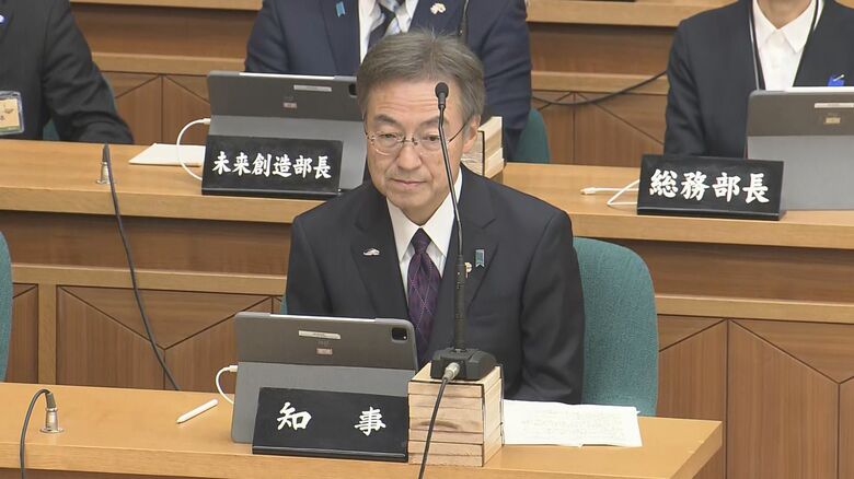 県議会に臨む杉本氏