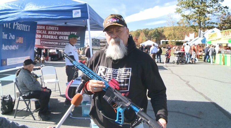 ペンシルベニア州は銃を隠さず携行できる「オープン・キャリー」の州