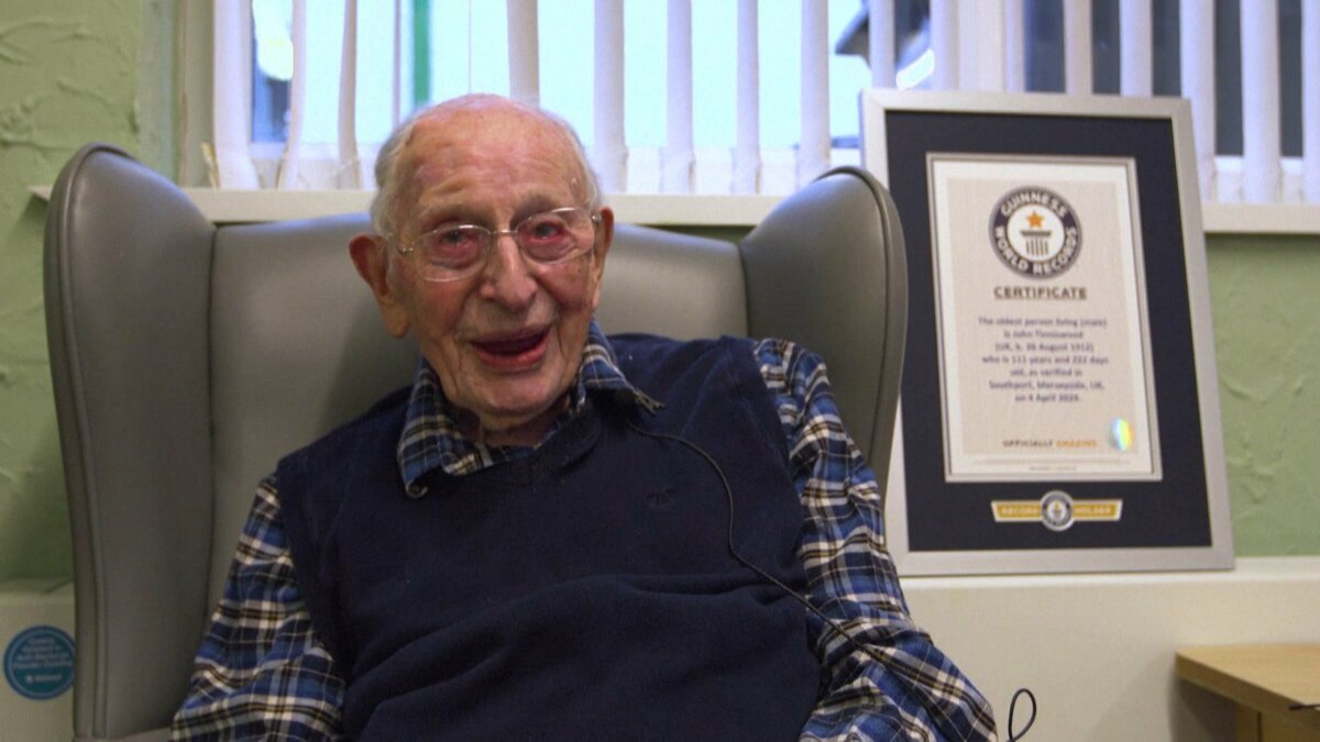 111歳のイギリス人男性が世界最高齢に ギネス世界記録に認定｜FNN