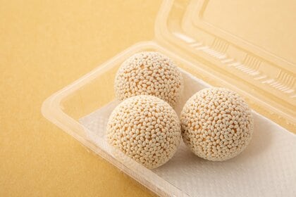 「気絶しそう」パーツが900粒!?の“ごま団子のプラモ”が登場…過去には「寿司プラモ」で話題の会社に楽しみ方を聞いた