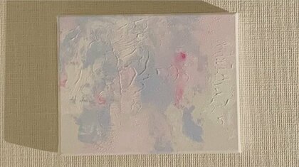 「天才かな」11カ月の赤ちゃんの“初めての作品”がオシャレ…どうやって描いたのか母親に聞いた