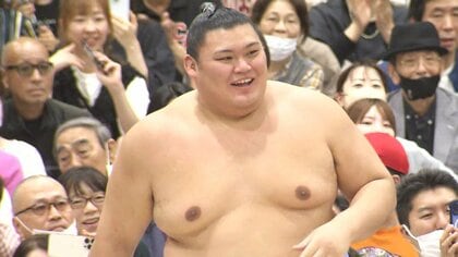 新大関“大の里”迫力の一番に会場沸く 第二の故郷・新潟で大相撲秋巡業 質問コーナーでは笑いも