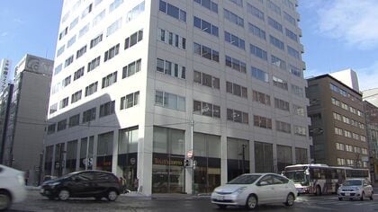 【体罰】指導中に顔を下に向けていた生徒に激高＿右手で”顔を強く押し上げた”60代男性教師を減給1か月の懲戒処分＿生徒は出血「感情を制御できず申し訳ない気持ちでいっぱいです」と反省の意＜札幌市教委＞