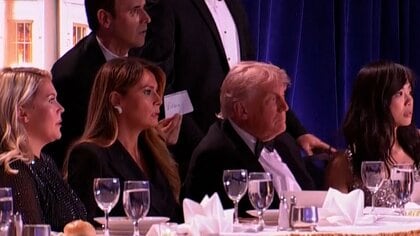 【中継】トランプ大統領出席の晩さん会で発砲　男が金属探知機近くで発砲しその場で取り押さえられる