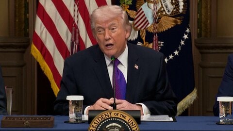 ロシアへの新制裁見送り　トランプ大統領「国益かなう」