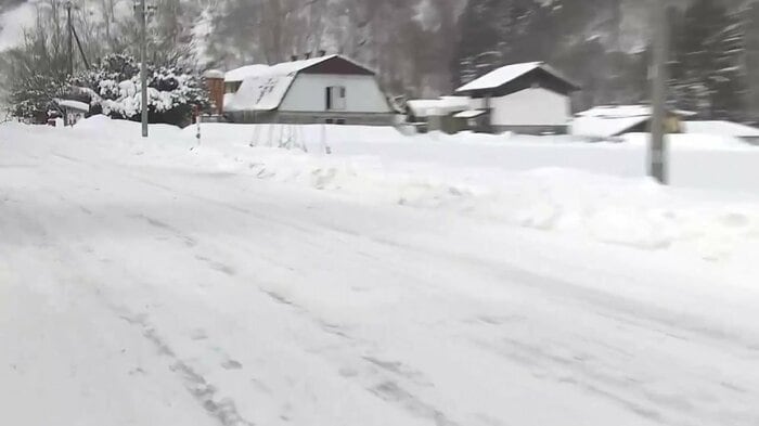 車2台が正面衝突し42歳女性が死亡（岩手県葛巻町）