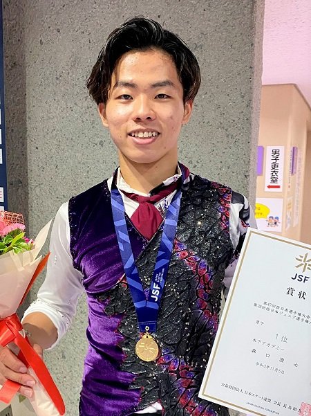 シニア男子で優勝した森口澄士