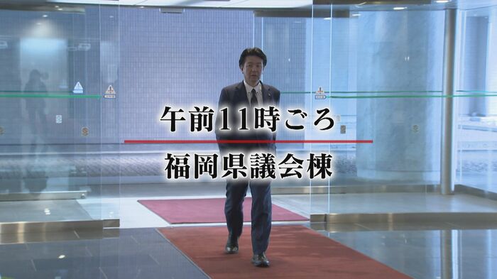福岡県議会議会棟に姿を現した吉松源昭･県議(9月10日)
