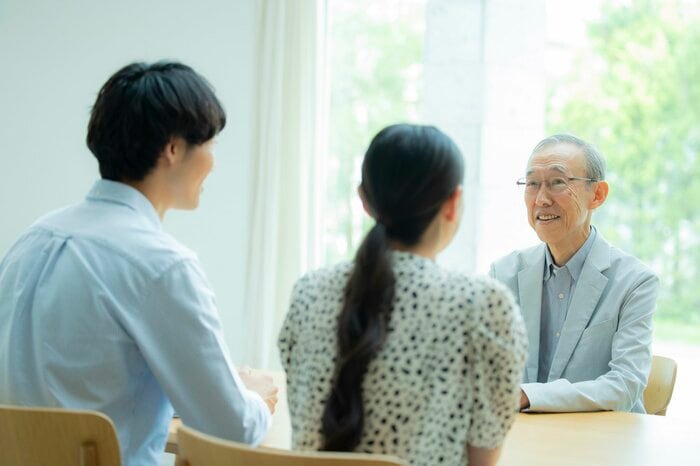 生前贈与は相続発生前に自分の資産を親族などにうつせるもの(画像:イメージ)