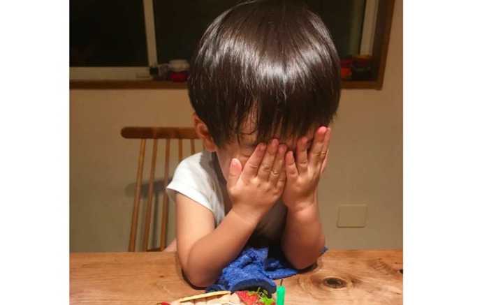 “旧式扇風機”大好き3歳児に誕生日プレゼント! 可愛すぎるリアクションにSNSがメロメロ