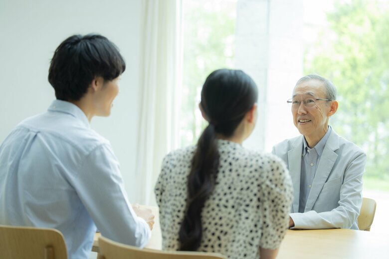 生前贈与は相続発生前に自分の資産を親族などにうつせるもの(画像:イメージ)
