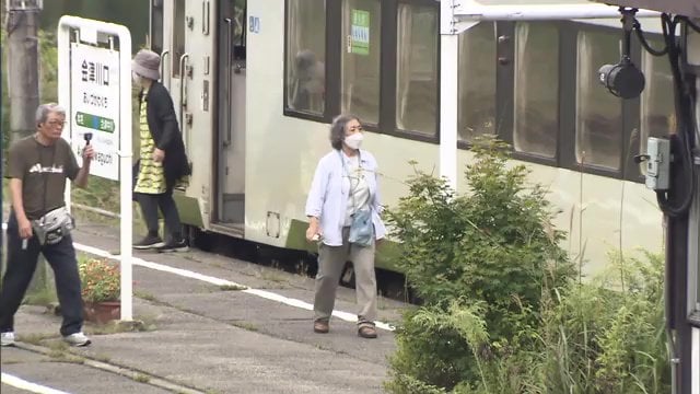 地域住民の足として　秘境路線として観光客にも人気の只見線