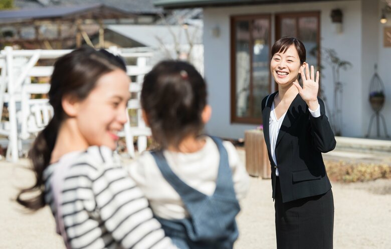 子どもの送迎などにも細かな時間調整はうれしい（イメージ）