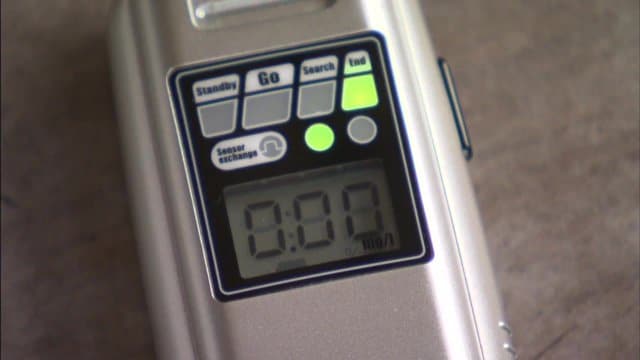 毎日出勤時と退勤時にドライバーのアルコール検査を実施