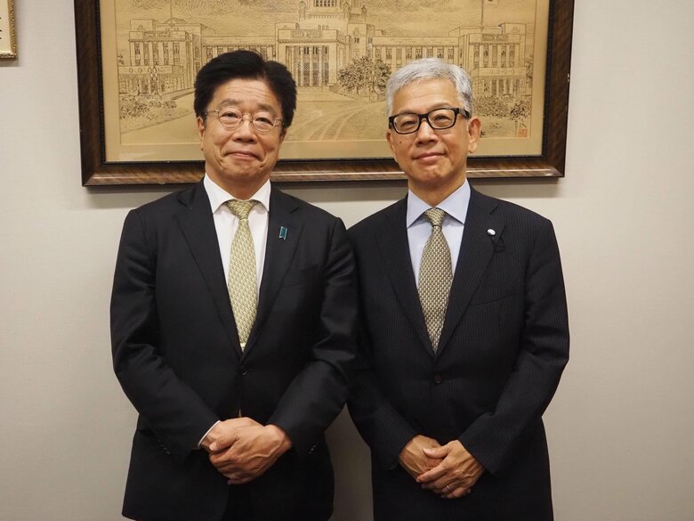 加藤勝信元官房長官と筆者