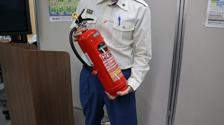 初期消火で活躍するのが「消火器」