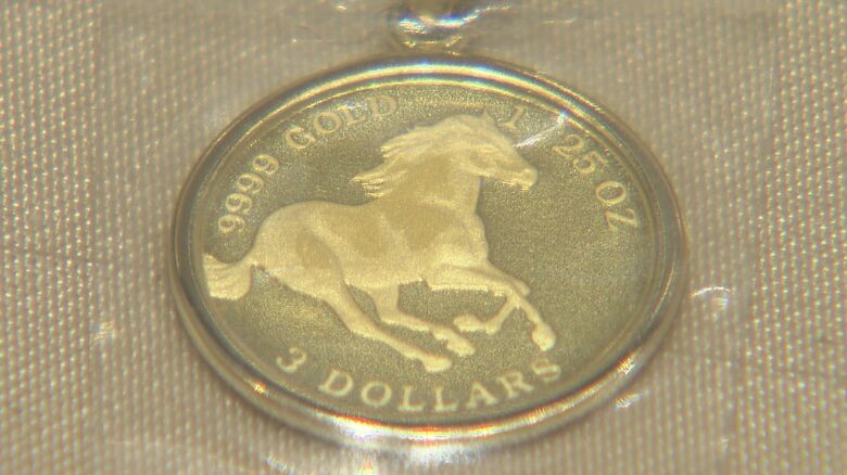 売る？買う？金製品