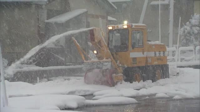 【大雪】新潟・湯沢町で38cmの積雪「きのうまで全くなかったのに」 県内雪の影響で事故相次ぐ…上・中越では引き続き大雪に警戒を