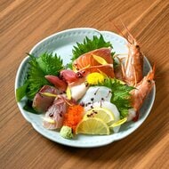 新・名古屋名物「どて串カツ」が看板…伏見に王道と進化が融合したネオ居酒屋がオープン 日本酒も充実