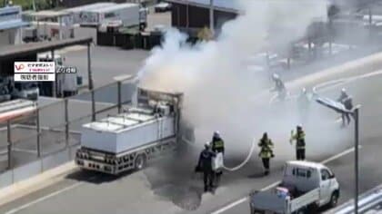 福岡都市高速でトラックから出火　環状線外回り「百道」～「天神北」一時通行止め