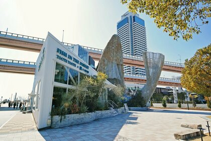 建築界の巨匠フランク・ゲーリー氏の「フィッシュダンス」改修費8000万円に神戸市民は賛否…専門家「世界を巻き込む議論を」