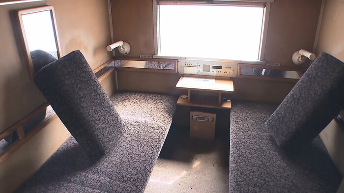 修繕されたブルートレインの車内