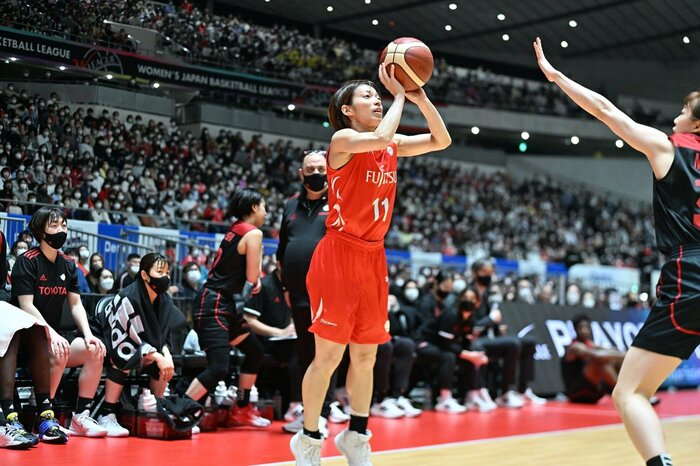 町田選手とのコンビプレーで得点を重ねた篠崎澪選手